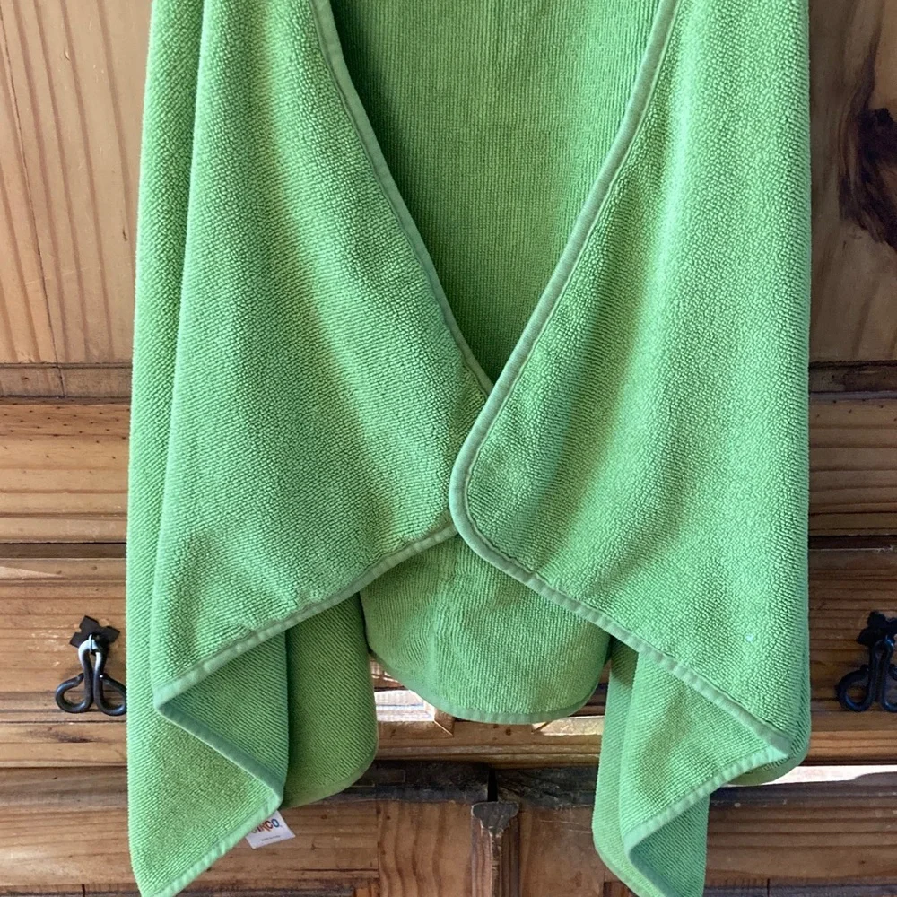 Boys Circo green triceratops dinosaur hooded towel